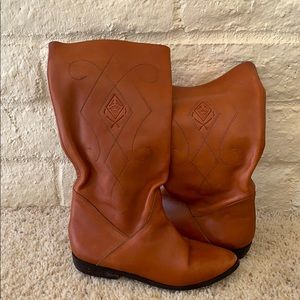 Gorgeous cognac boots!